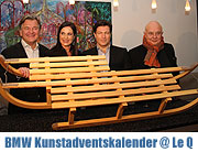 BMW Adventskalender München 2011: Enthüllung des Fensters und des Kunstwerkes durch den Künstler Rolf Sachs und Schauspieler Francis Fulton-Smith (©Foto: Martin Schmitz)